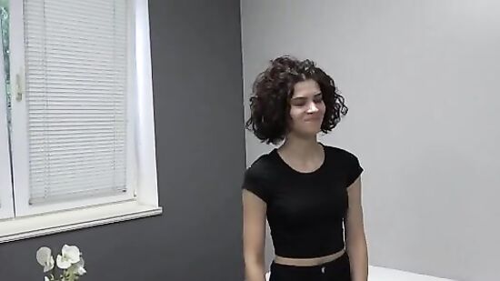 Первый в жизни Чешский кастинг для скромной кудряшки