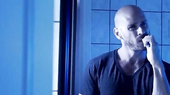 Нежданная сучка пришла трахнуть лысого на Hellowin