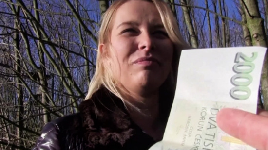 Согласилась на секс перед камерой за приличное бабло