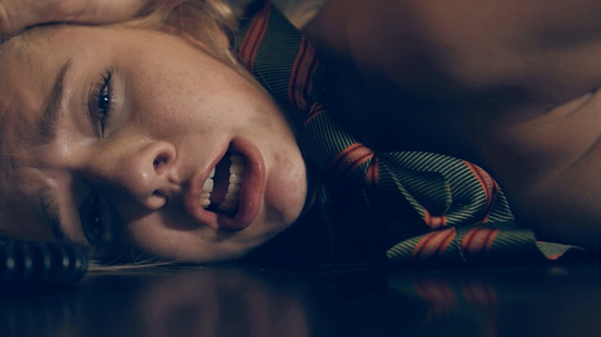 Брутальный препод жестко ебет хрупкую студентку и доводит малышку до слез