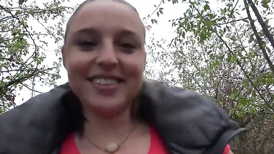 Предложил беременной чешской девушке потрахаться за деньги на природе