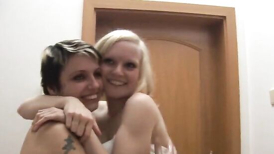 Непристойные оргии чешских свингеров под алкоголем и наркотой не ограничиваются ни в чем