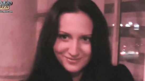 Русская студентка настолько нуждается в деньгах что готова давать пикаперам за деньги