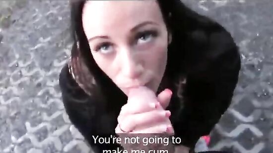 Познакомился с чешской девушкой, и после недолгого разговора дал ей в рот и трахнул в салоне автомобиля