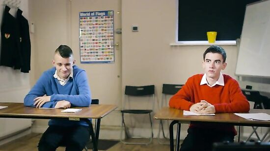 Секс в классе - училка трахнула учеников прямо в классе