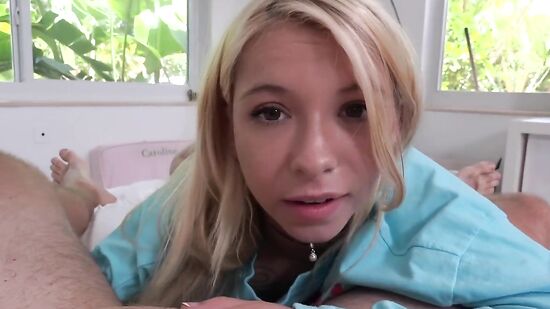 Отец застукал дочь за мастурбацией да еще и во время прогула учебы