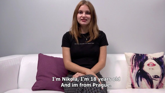 18 летняя девушка уже успела принять участие в порно кастинге