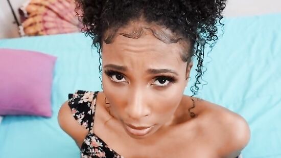 Изменил девушке с двумя мулатками и кончил им на лицо - порно измена 2022