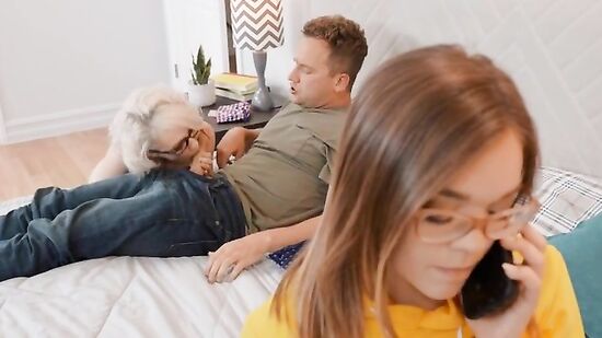 Зашел к девушке в гости и изменил ей с её сводной сестрой