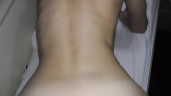 Только познакомился с девушкой, и сразу трахнул её в поезде