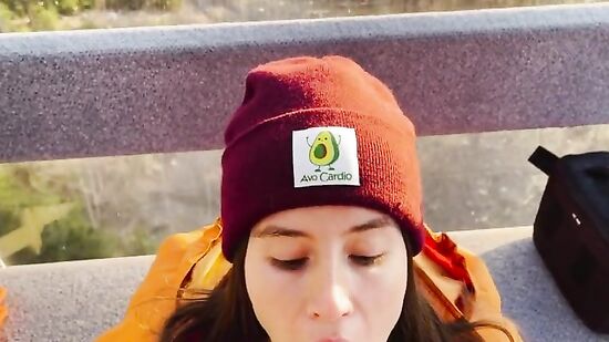 Случайный секс с красивой незнакомкой в публичном месте - порно от первого лица