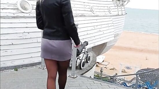 Замужняя женщина соблазняет фотографа на измену своему муженьку