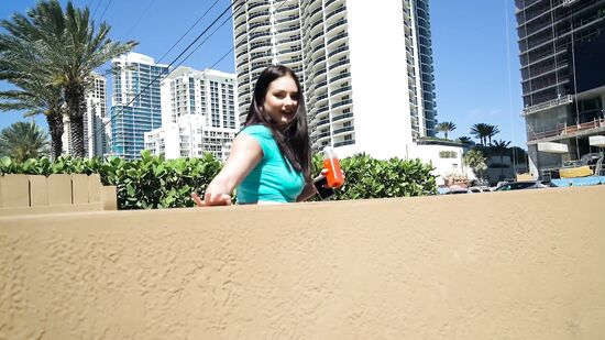 Секс с пышной девушкой за деньги - а ты бы трахнул такую?