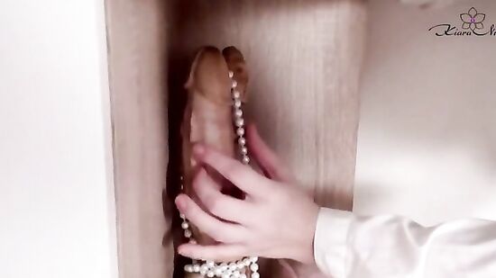 Заведенная училка ласкает киску и мечтает о большом члене