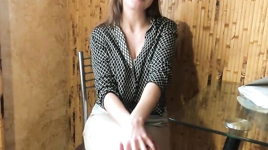 Русская училка соблазняет парня и занимается с ним сексом - русское порно с училкой