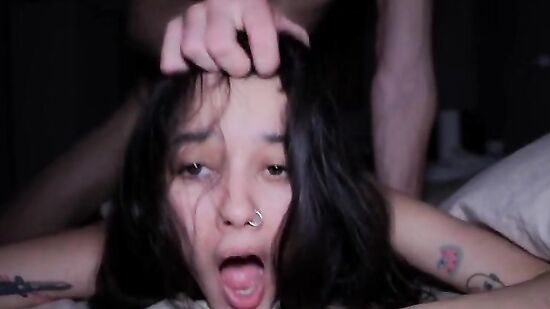 Вечерний домашний оргазм - молодая пара занимается сексом и получает оргазмы