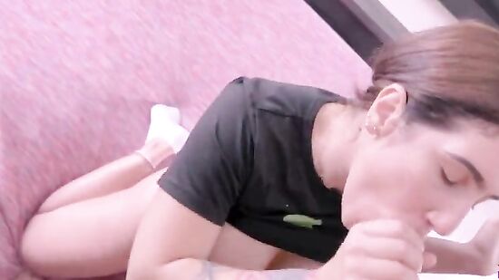 Милфа с большой жопой скачет на члене - реальное порно 2022