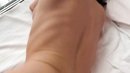 Утренний секс не хуже вечернего, когда трахаешь голодную киску, да еще и в Москва Сити