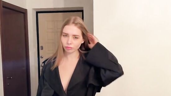 Зашла в гости изменит парню с его лучшим другом