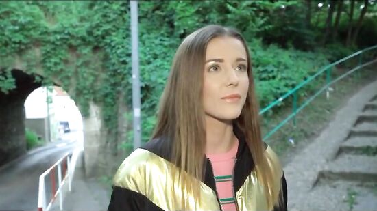 Предложил студентке денег за секс, от которых очень сложно отказаться