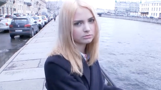 Русская студентка завалила зачёт - но зачёт не экзамен, ничего страшного :)