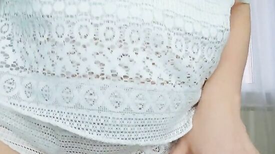 Развёл сводную сестру на секс, когда она разговаривала с парнем по телефону