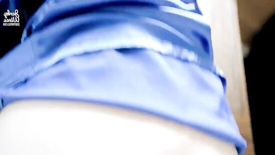 Возбужденная мачеха хочет трахаться в попу со своим пасынком