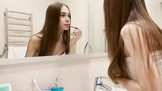 Хотела погулять с подругами, а парень захотел минетик