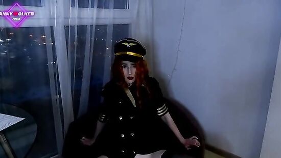 Стюардесса Аерофлота трахается в киску после полёта