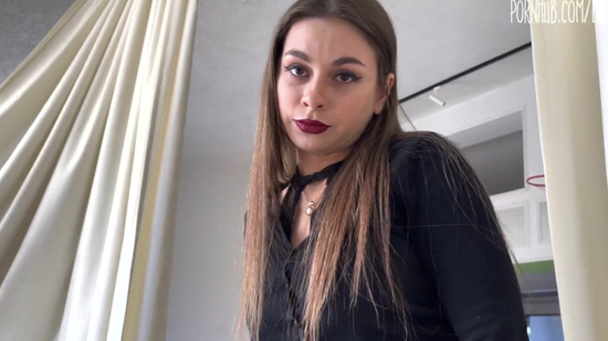 Училка соблазнила студента на секс и кончила у него на члене