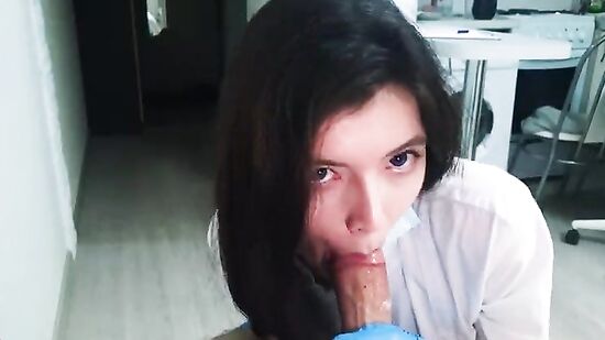 Может, я вас смущаю? Вы стесняетесь меня?