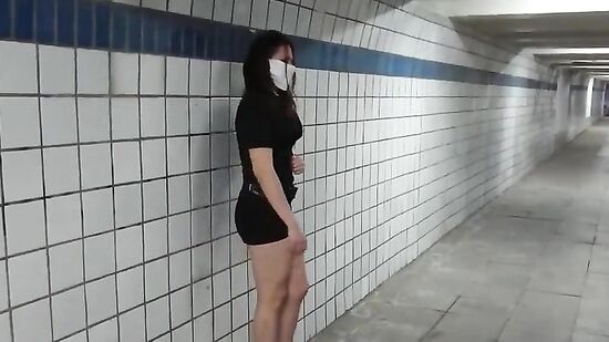 Реальная проститутка с московского метро дает в анал за 100 долларов