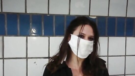 Реальная проститутка с московского метро дает в анал за 100 долларов