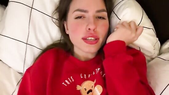 Захотела чтобы он кончил в меня первый раз, в эту новогоднюю ночь