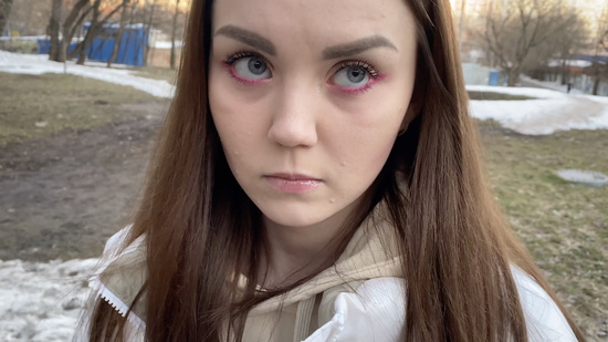 Ты почему такая грустная? - Меня просто бросил парень...