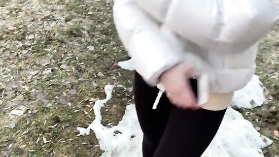 Ты почему такая грустная? - Меня просто бросил парень...