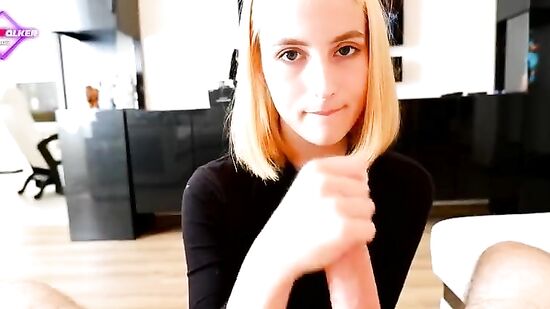 Хотел посмотреть сериалы, а ей захотелось секса