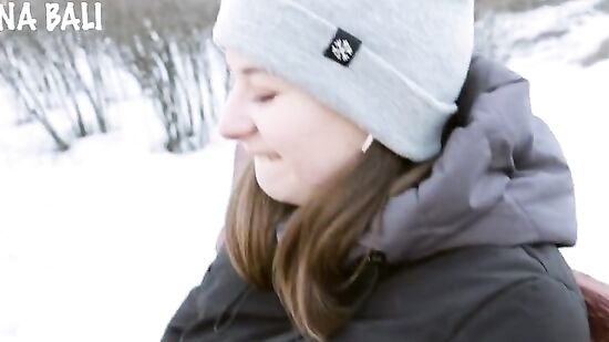 Разговаривала с мужем по телефону, исказала как хочет облизать его член, а парень подумал, что это ему