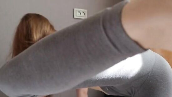 Моя утренняя йога закончилась нежным сексом с любимым человеком