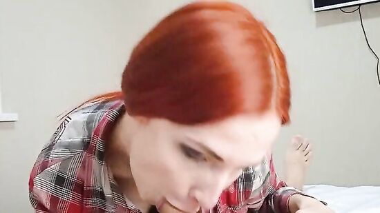 Русская женщина любит сосать и рассказывает как делать это - правильно!