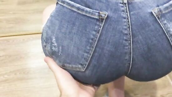 Трахнул соседку до того, как её муж вернется с работы