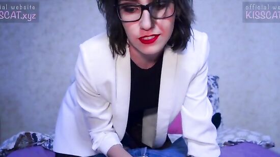 Пришел посмотреть квартиру, а за одно трахнул риэлторшу