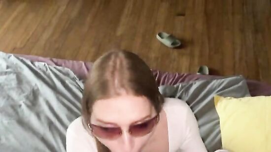 Ну как тебе? Нравится как я сосу? - Да, очень!