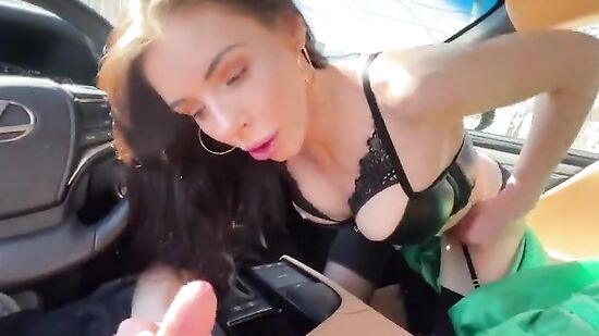 Светка ты как всегда сногсшибательна! Садись в мой Лексус!