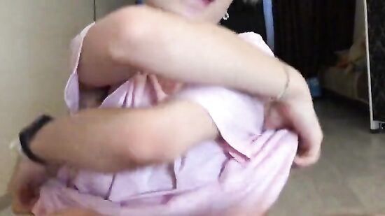 Трахнул свою сводную, громкий стонущий оргазм