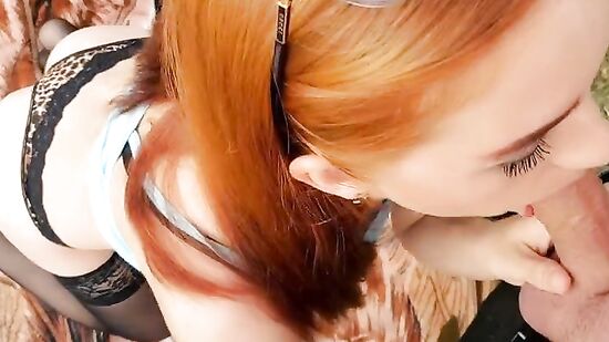 Леся сосет на природе и громко стонет от анального секса