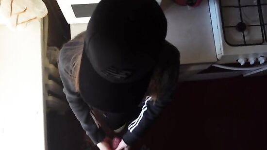 Попросила своего, сладко трахнуть и кончить в ротик перед работой