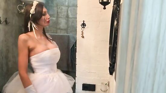 Зрелая невеста изменяет жениху перед свадьбой