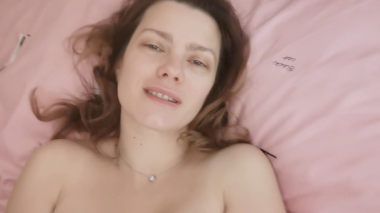 Утро с 40 летней русской мамкой и её мокрой киской