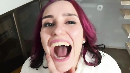 Привет, ты тоже в бассейн? - Привет, дааа)) хи-хи..